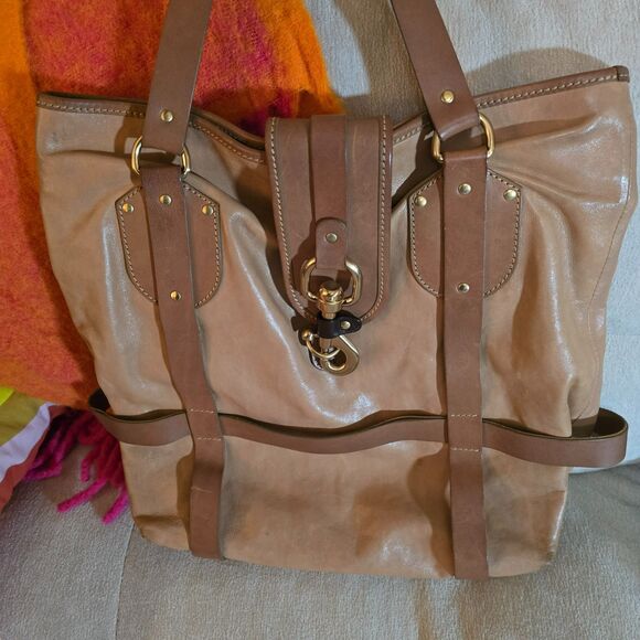 Chloe Kerala Leather Tote Bag - Picture 2 of 10